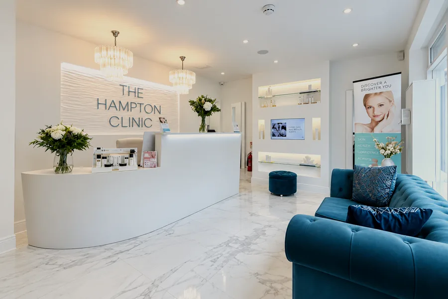 Reception at The Hampton Clinic, 177 Whiteladies Road, Bristol